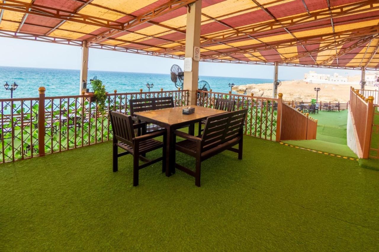 Sur Bandar Al Ayjah Hotel Apartments Ngoại thất bức ảnh