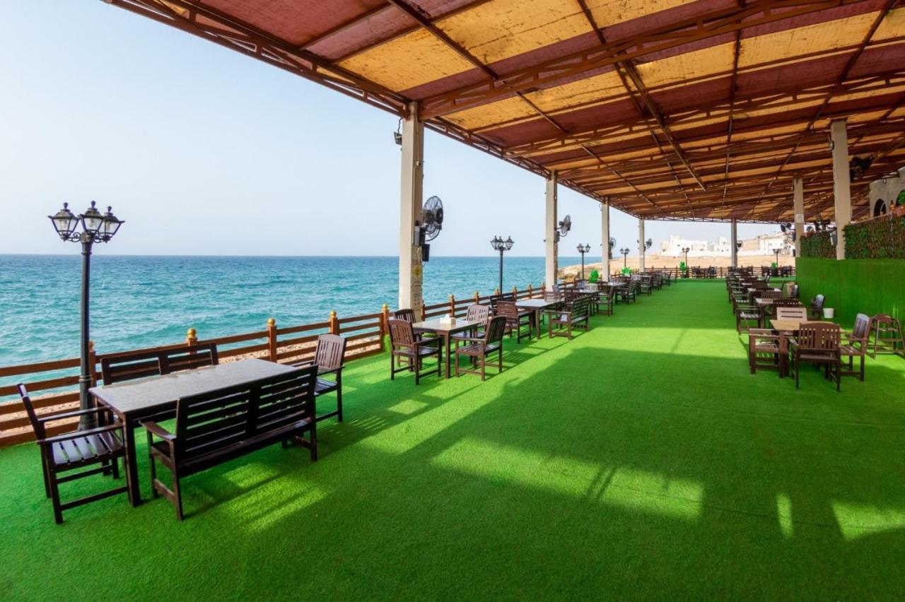 Sur Bandar Al Ayjah Hotel Apartments Ngoại thất bức ảnh