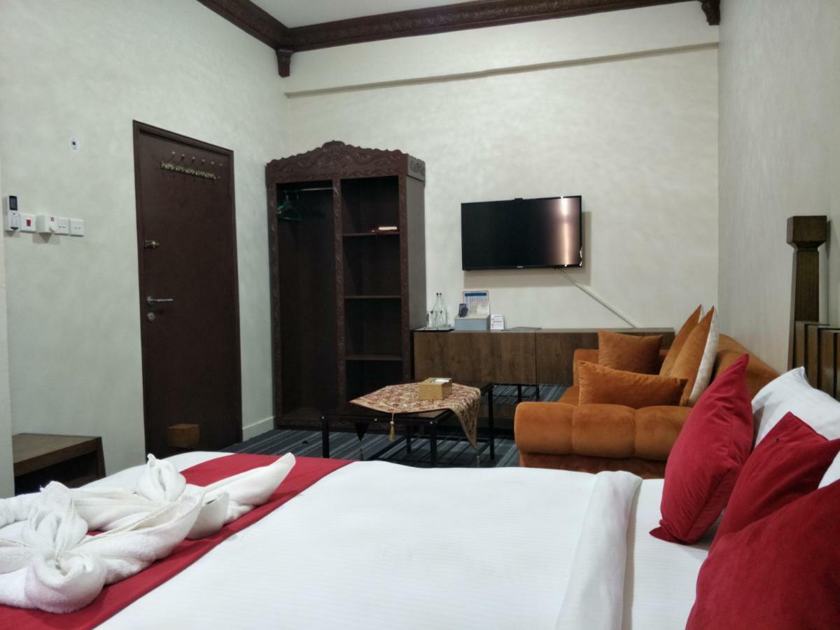 Sur Bandar Al Ayjah Hotel Apartments Ngoại thất bức ảnh